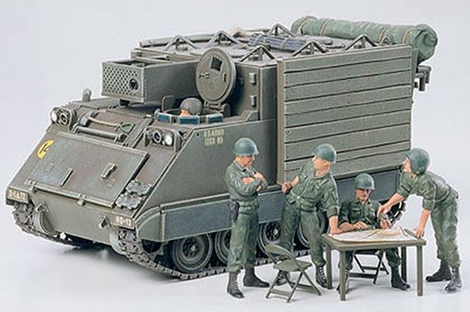 Huvudbild US M577 ARMORED COMMAND POST CAR MED 5 FIGURER. ...