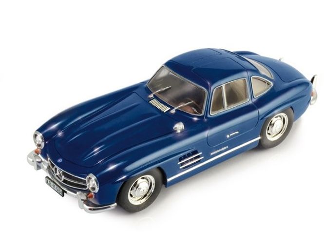 Huvudbild MERCEDES BENZ 300 SL GULLWING. SKALA 1/24