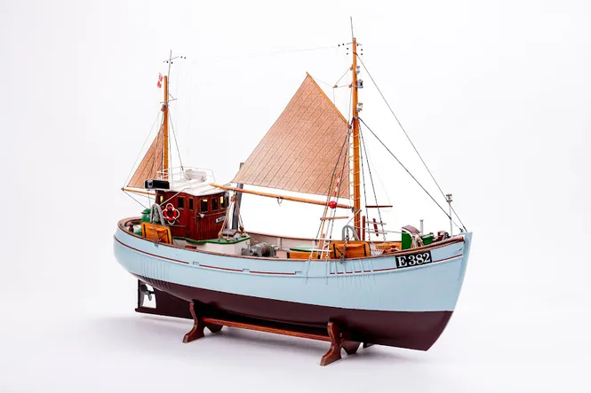 Huvudbild Billing Boats 1:33 Mary Ann - wooden hull