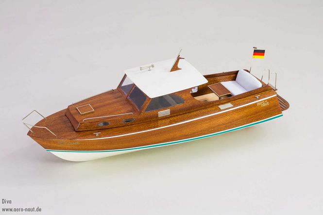 Huvudbild Diva Kajütboot TRÄBYGGSATS.