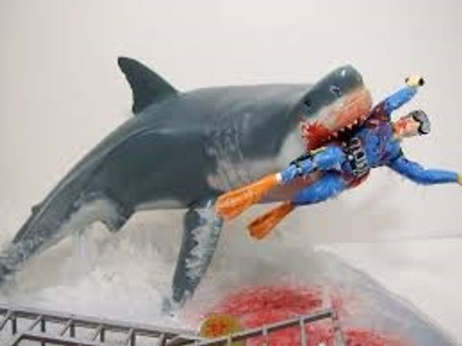 Huvudbild GREAT WHITE SHARK & DIVE. SKALA 1/18