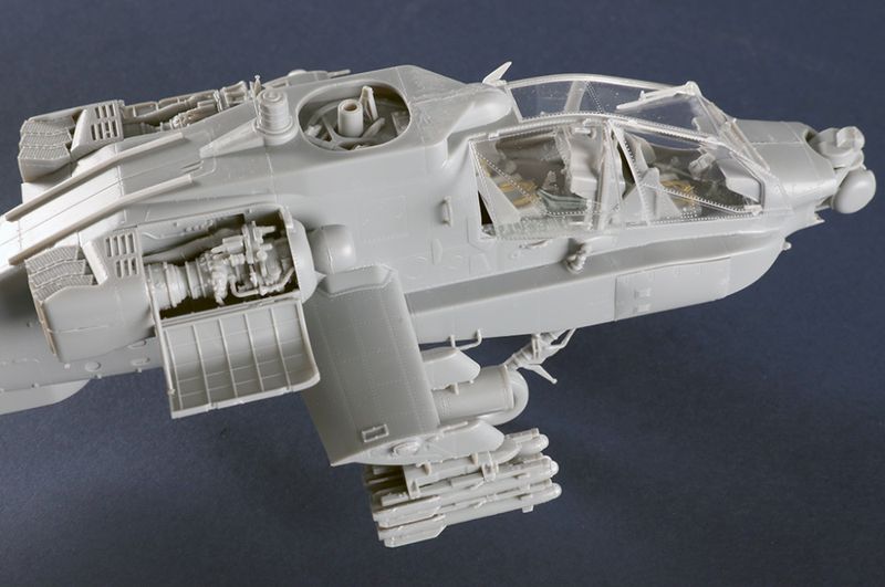 1/48 AH-64A Apache (TRUMPETER)